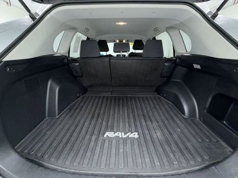 Certified 2021 Toyota RAV4 LE image 17