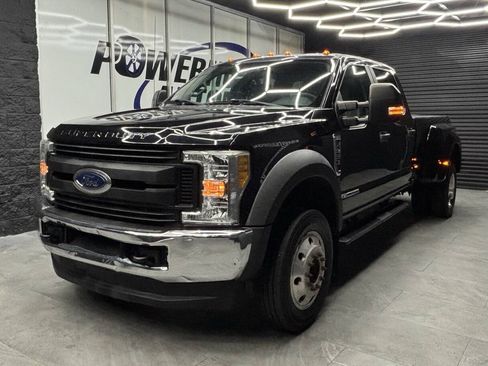 Used 2017 Ford F450 XL w/ Power Equipment Group AWD/4WD image 3