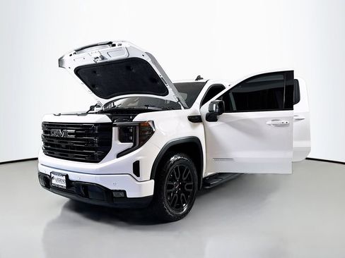 Used 2024 GMC Sierra 1500 Elevation w/ Elevation Premium Package AWD/4WD image 21