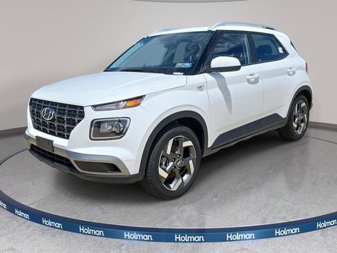 Used 2025 Hyundai Venue SEL FWD image 1