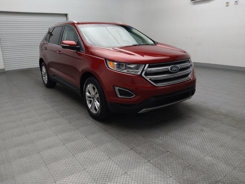Used 2018 Ford Edge Titanium w/ Technology Package FWD image 13