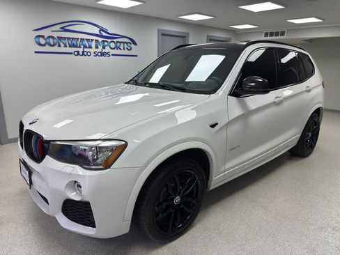Used 2017 BMW X3 xDrive28i image 2