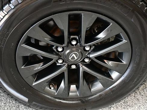 Used 2022 Lexus GX 460 Premium AWD/4WD image 24