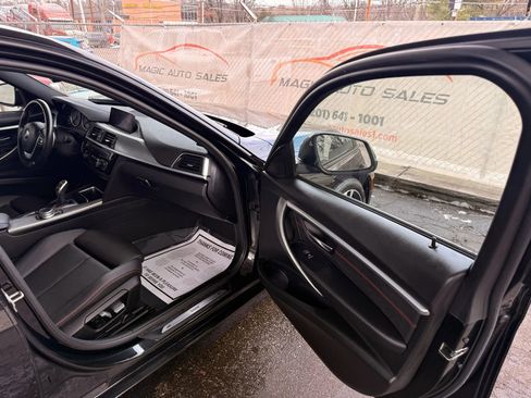 Used 2018 BMW 330i xDrive 330i xDrive Sedan 4D w/ Convenience Package image 24