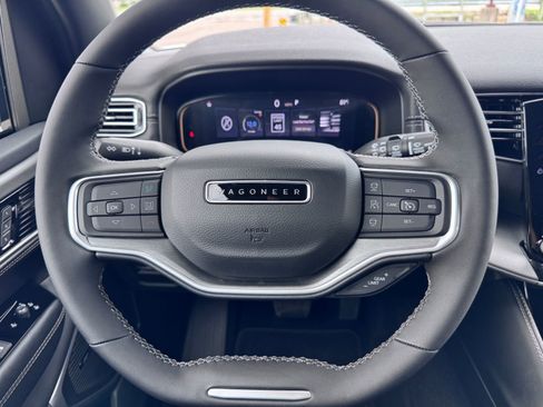 New 2025 Jeep Wagoneer Series II image 14