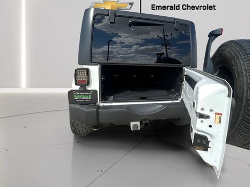 Used 2015 Jeep Wrangler Unlimited Sahara w/ Connectivity Group AWD/4WD image 7