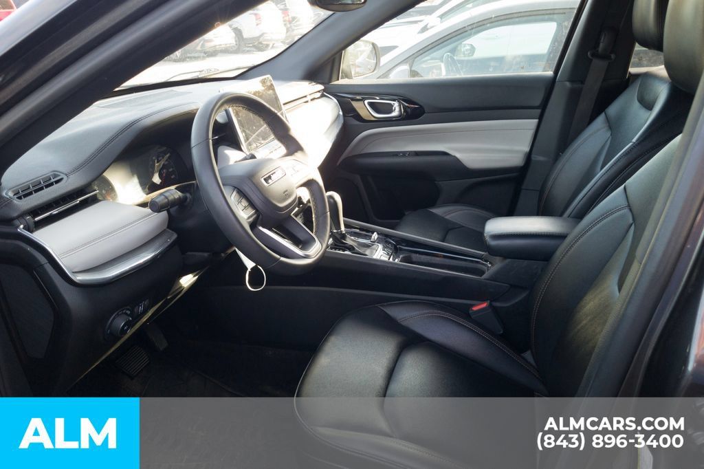Used 2024 Jeep Compass Limited AWD/4WD image 6
