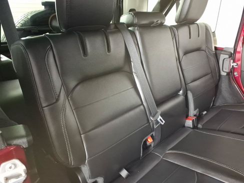 Used 2021 Jeep Wrangler Unlimited Sahara w/ Safety Group AWD/4WD image 13