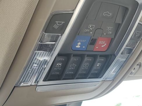 Used 2021 RAM 1500 Limited AWD/4WD image 34