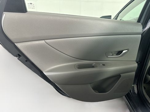 Used 2024 Hyundai Elantra SEL image 27