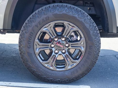 Used 2025 GMC Canyon Elevation RWD image 11
