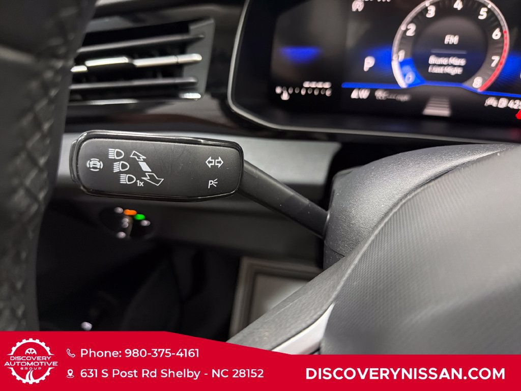 Used 2025 Volkswagen Jetta SE FWD image 26