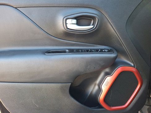 Certified 2023 Jeep Renegade Trailhawk image 13