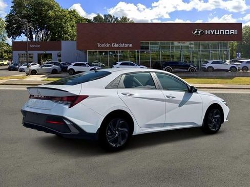 New 2026 Hyundai Elantra Sport FWD image 8