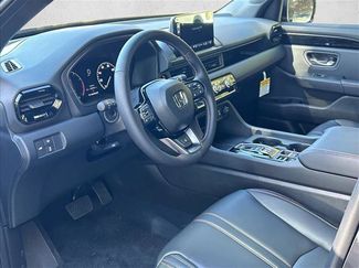 New 2025 Honda Pilot TrailSport video 3