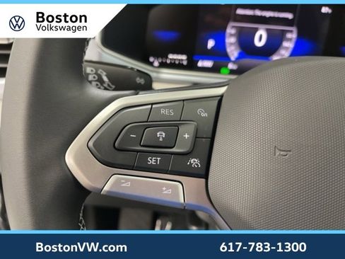 New 2025 Volkswagen Taos SE image 16