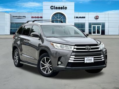 Used 2017 Toyota Highlander XLE