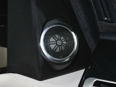 Used 2022 Land Rover Range Rover Westminster Edition AWD/4WD image 32