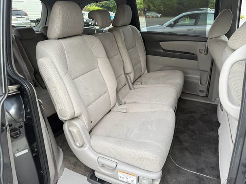 Used 2012 Honda Odyssey EX image 21