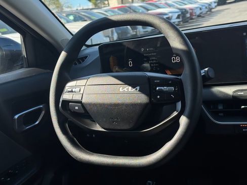 Used 2025 Kia K4 LXS FWD image 17