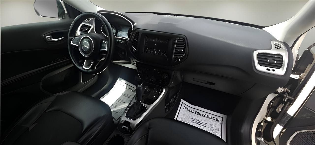 Used 2018 Jeep Compass Latitude w/ Popular Equipment Group AWD/4WD image 32