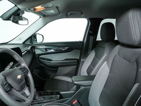 Certified 2025 Chevrolet TrailBlazer LT AWD/4WD image 5
