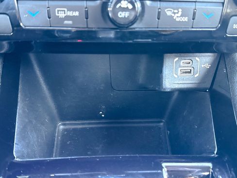 Used 2022 Jeep Compass Limited image 33