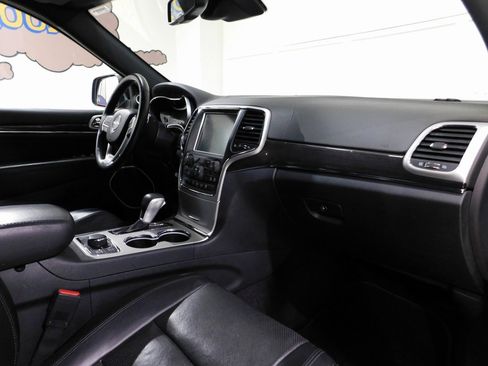 Used 2016 Jeep Grand Cherokee Overland w/ Advanced Technology Group image 95