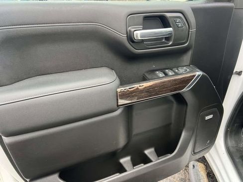 Used 2020 GMC Sierra 1500 Elevation w/ Elevation Value Package image 16