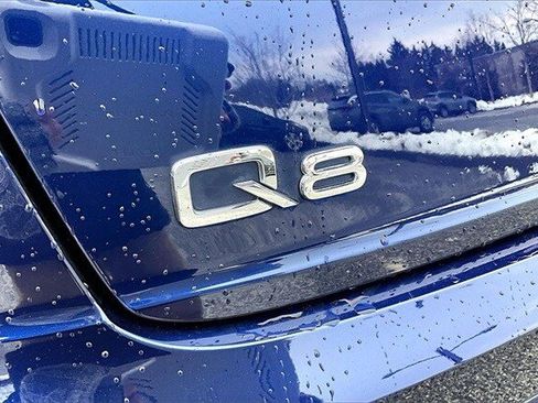 Used 2019 Audi Q8 Prestige w/ Luxury Package image 6