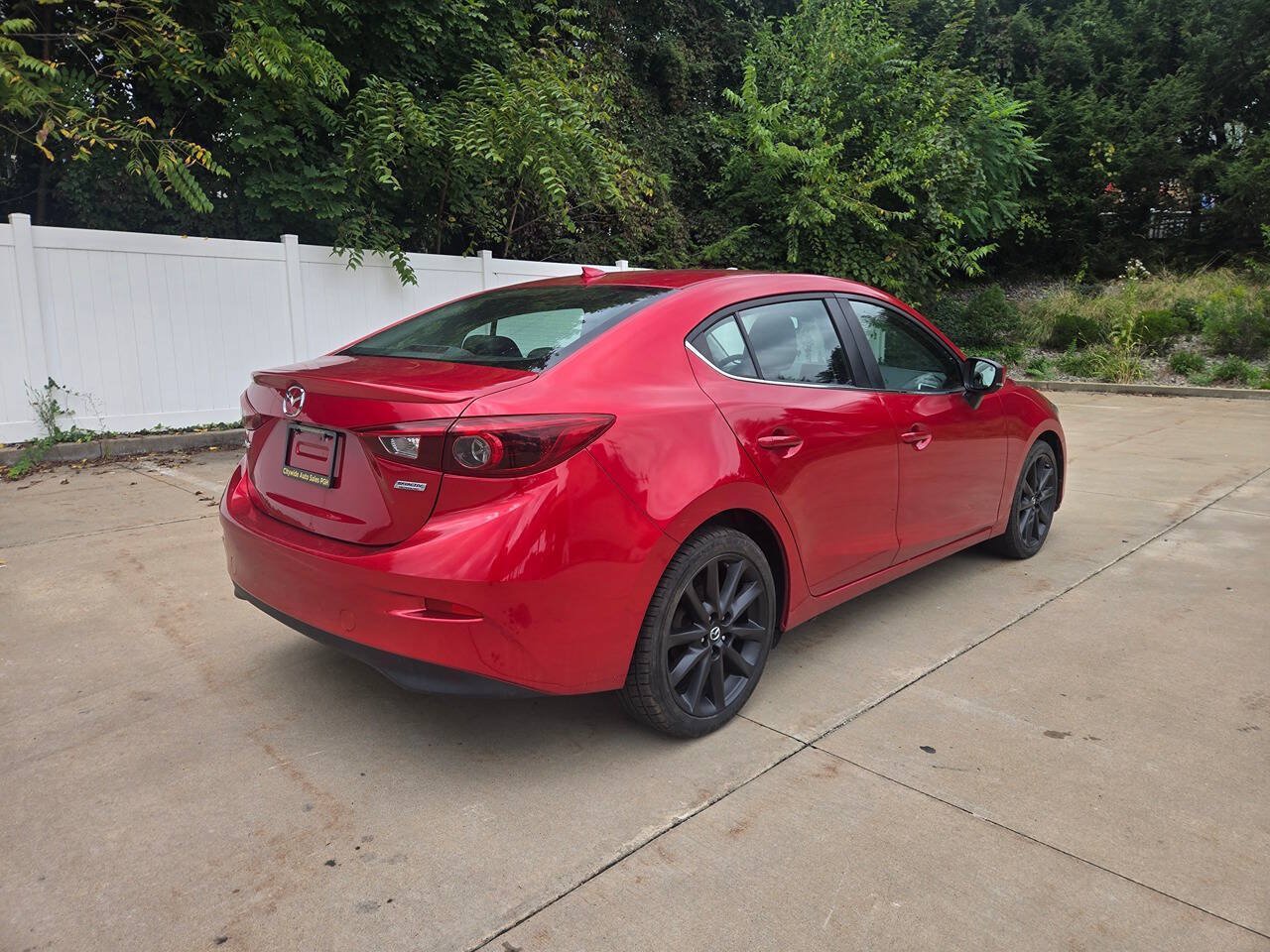 Used 2017 MAZDA MAZDA3 Grand Touring w/ Premium Equipment Package FWD image 7