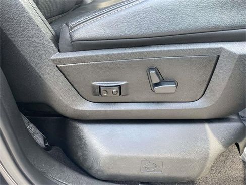 Used 2019 RAM 1500 Laramie image 28