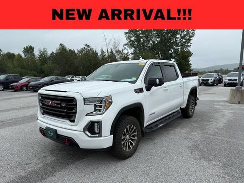 Used 2022 GMC Sierra 1500 AT4 w/ AT4 Preferred Package AWD/4WD image 1