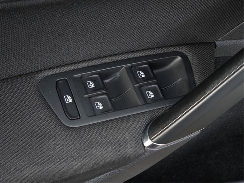 Used 2018 Volkswagen GTI S image 11