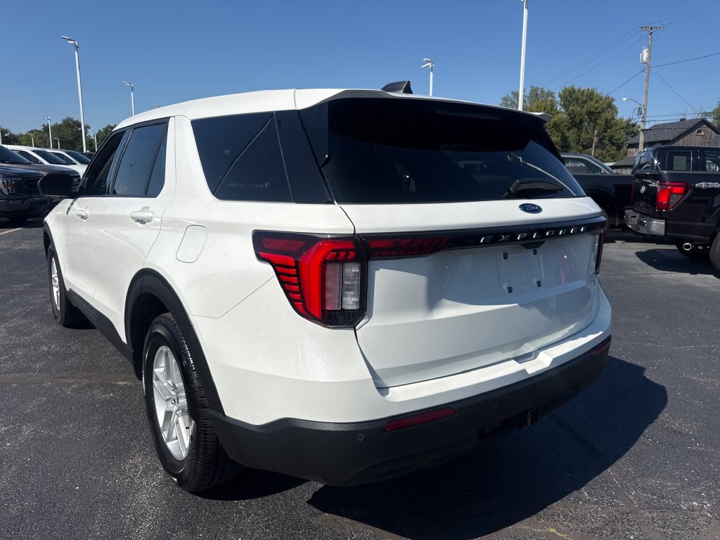 Used 2026 Ford Explorer Active RWD image 10