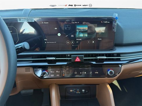 New 2026 Kia Sportage X-Line w/ X-Line Technology Package image 13