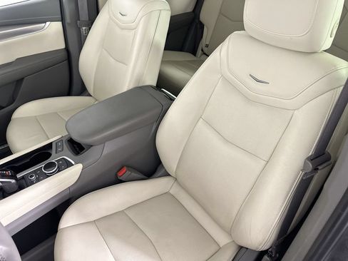 Certified 2021 Cadillac XT5 Premium Luxury AWD/4WD image 23
