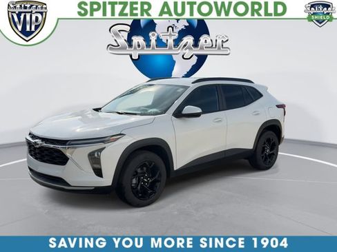 Used 2024 Chevrolet Trax LT w/ Driver Confidence Package FWD image 5