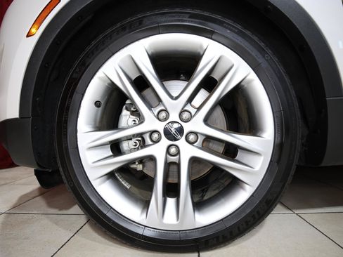 Used 2019 Lincoln MKC Reserve w/ MKC Climate Package FWD image 7