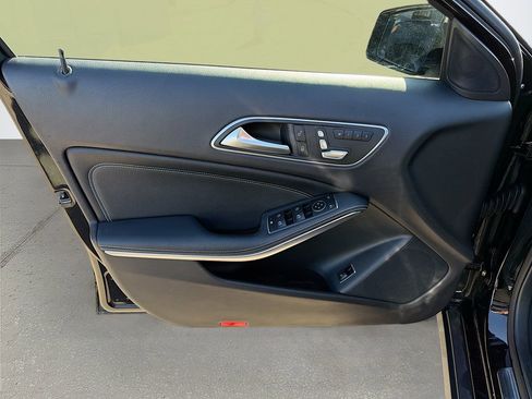 Used 2020 Mercedes-Benz GLA 250 image 24