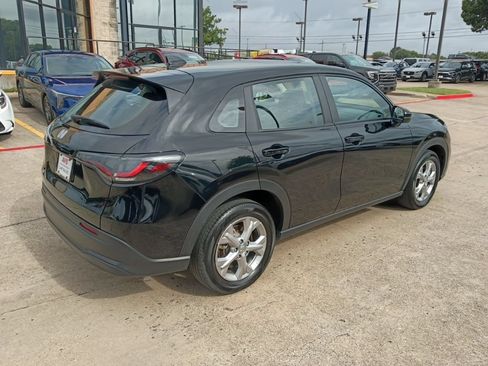 Used 2025 Honda HR-V LX image 7