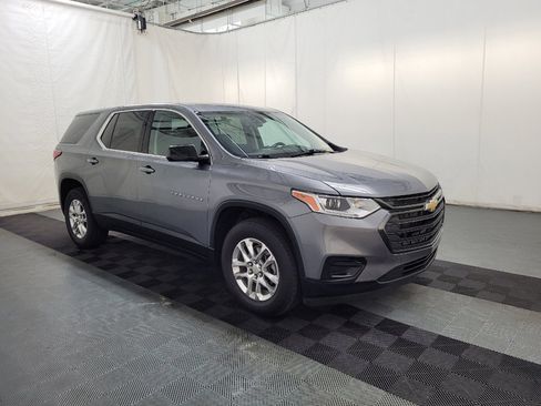 Used 2020 Chevrolet Traverse LS FWD image 13