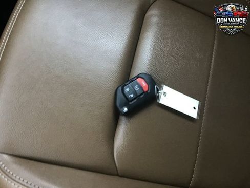 Used 2022 Jeep Wrangler Unlimited Sahara w/ LED Lighting Group AWD/4WD image 23