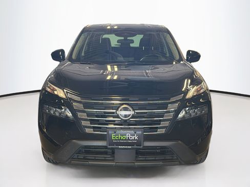 Used 2025 Nissan Rogue SV AWD/4WD image 2