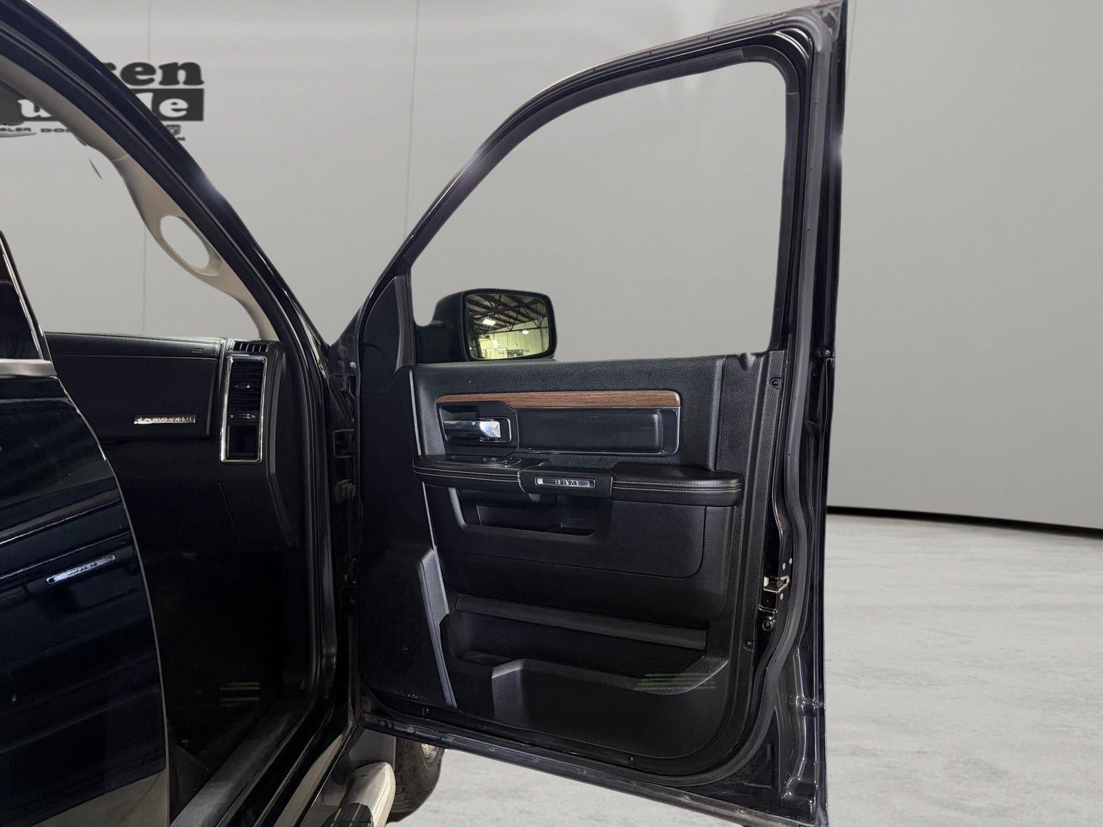 Used 2014 RAM 1500 Laramie AWD/4WD image 19