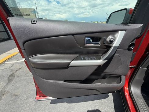 Used 2014 Ford Edge Limited w/ Driver Entry Package AWD/4WD image 11