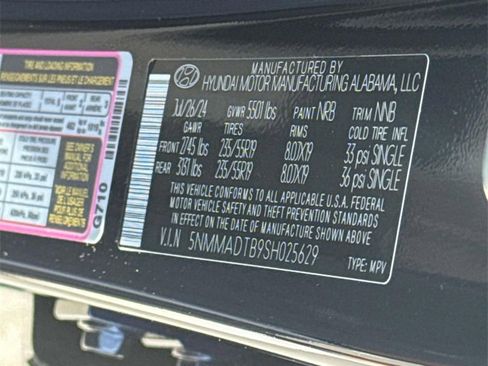 Used 2025 Genesis GV70 2.5T Select w/ Select Package image 17