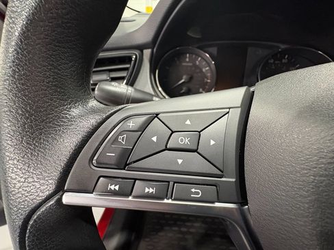 Used 2019 Nissan Rogue Sport SV AWD/4WD image 13