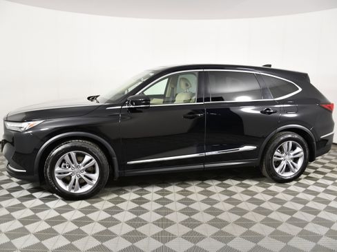 Used 2023 Acura MDX SH-AWD image 9