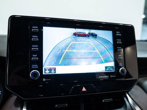 Used 2021 Toyota Venza XLE w/ Softex Package image 25